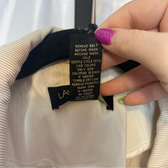 Lane Bryant Beige Pinstriped Three Button Vest, size 20 - Picture 3 of 6